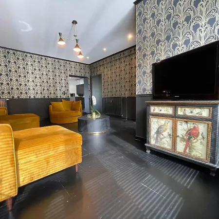 Apartment Gatsby River I